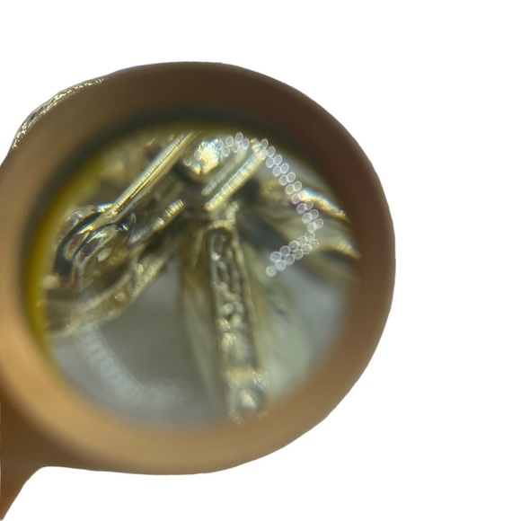 Vintage Gerry's Creations Apple Openwork Lattice Pin/Goldtone - Picture 4 of 4